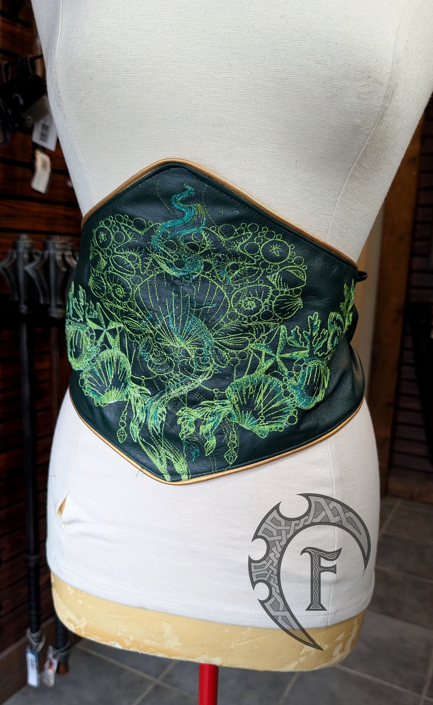 Ceinture brodée Sirène