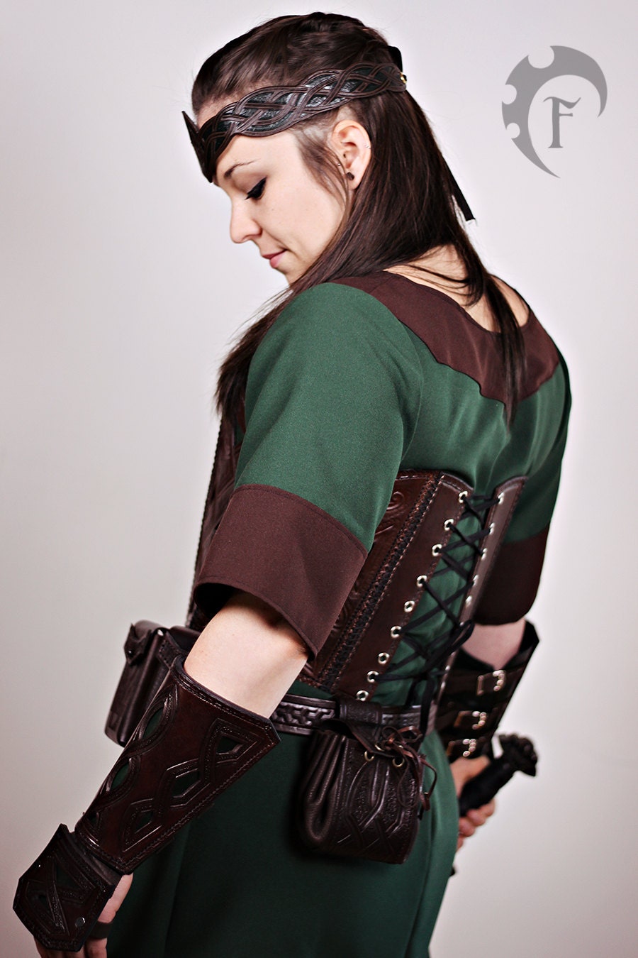 Celtic leather corset,armor,women armor,armure,cuir,fantasy,larp,medieval,celtic knotwork,filigree,costume,thudor